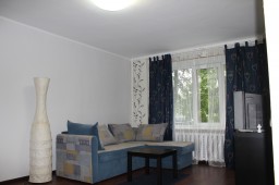 Сдается однокомнатная квартира в Авиагородке . ул.Жуковского дом 11. 21000р. свет и вода.